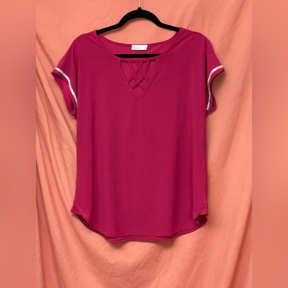 Madison Fuchsia Short Sleeve Top w/Crisscross Front & Rhinestone Accents Size L